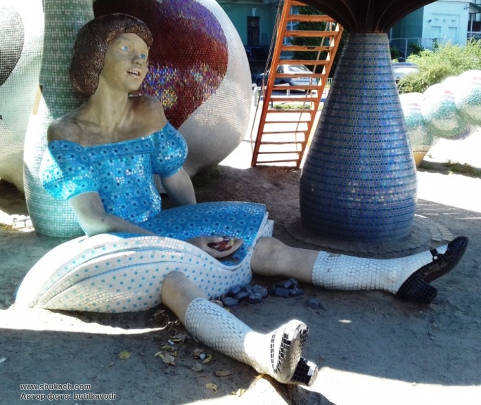Шукач | Детская площадка "Алиса в Стране чудес", г. Киев