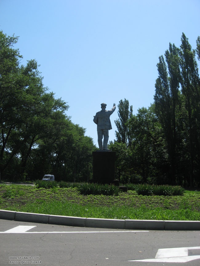Памятник шахтеру в донецке рисунок