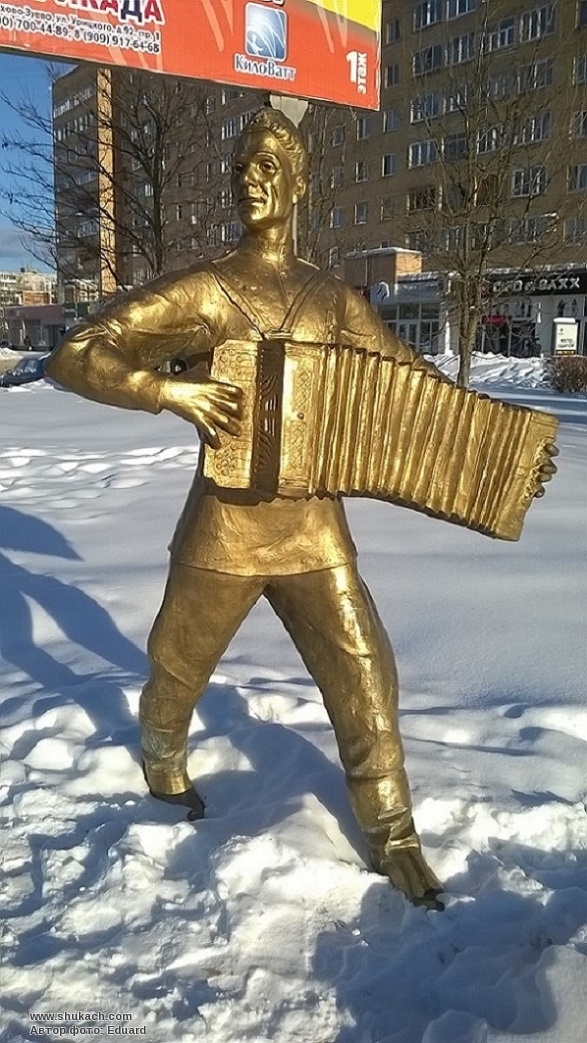 Нарисовать памятник василию теркину