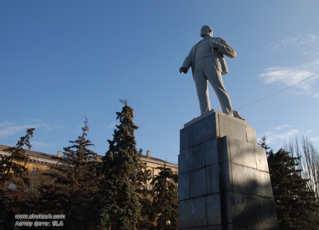 Площадь победы мариуполь