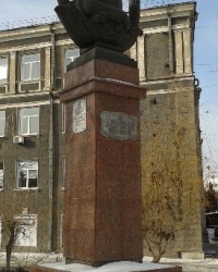 Памятник Холодилину Н.П., г. Луганск