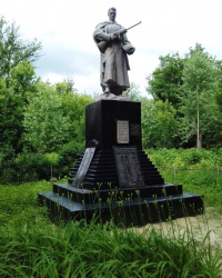 Братская могила воинов ВОв, пос. Слатино