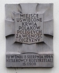 Памятный знак Тхорка на ул. Сенаторска, 29\31, г. Варшава