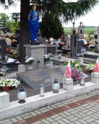 Братская могила, с. Чарново