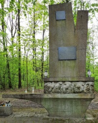 Памятник Борьбы и Мученичества, с. Велкие Льниска
