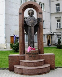 Памятник Св. Николаю, г. Луцк