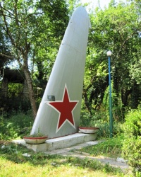 Памятник летчикам, с. Колхозное