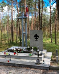 Памятник расстрелянным скаутам, с. Олек