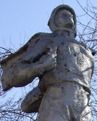 Памятник  Гагарину Ю.А. в г. Молодогвардейск