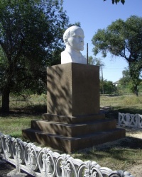 Памятник Ленину В.И., пос. Новосветловка