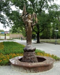 Памятник поэтессе Снежиной Т.В., г. Луганск