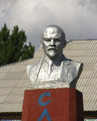 Бюст В.И. Ленина в с. Великий Хутор