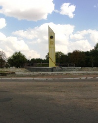 Памятник воинам-землякам в г. Драбов