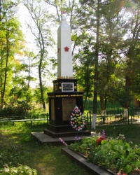 Памятник воинам-односельчанам в с. Лебедевка