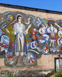 Мозаичное панно на Дворце Культуры в г. Городище