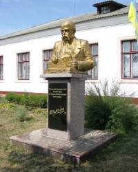 Памятник Т. Г. Шевченко в с. Теклино