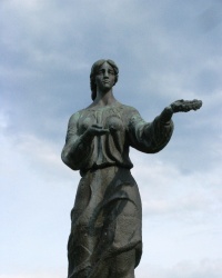 Памятник Марусе Богуславке