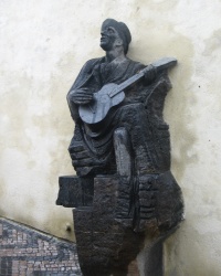 Пам’ятник співаку та актору Карелу Гашлеру, м. Прага 