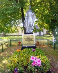 Пам'ятник радянським воїнам в с. Кислівка