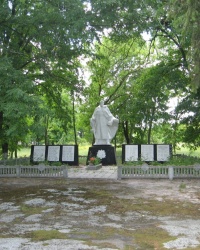 Пам'ятник радянським воїнам Другої світової війни, с. Синиця