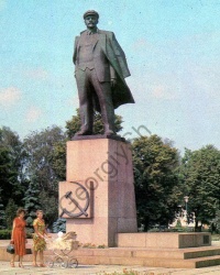 Памятник Ленину (снесен) в г. Тростянец