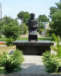 Памятник в честь воинов-интернационалистов "Скорбящая мать" в парке Славы