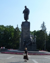 Памятник Тарасу Шевченко в Харькове