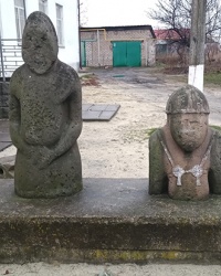 Половецкие Бабы в пгт. Петропавловка