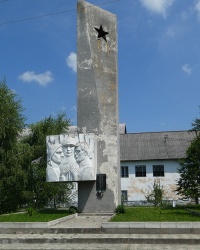Памятник воинам-односельчанам 1939-1945 гг. в с. Верхние Ворота