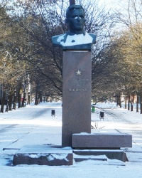 Памятник Герою Советского Союза Лягину В.А.в г. Николаев
