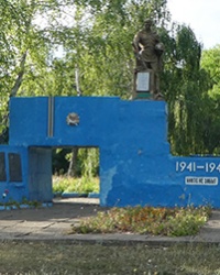 Братская могила советских воинов в с. Малая Перещепина