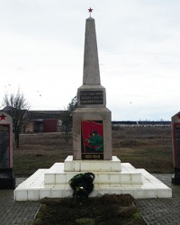 Памятник воинам-односельчанам в пгт. Степногорск
