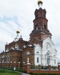 Церковь Архангела Михаила (1884 г. войсковая церковь) в г. Ахтырка