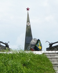 Памятный знак в честь бойцов и командиров 1941 года в с. Калюжное