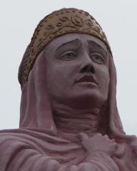 Памятная скульптура княгине Ярославне в г. Путивль