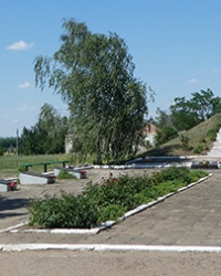 Памятник воинам-односельчанам в с. Семеновка (Пологовский р-н)