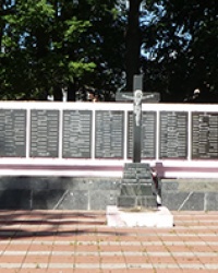 Памятник советским воинам-односельчанам в с. Лука-Мелешковская