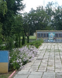Памятник советским воинам-односельчанам в с. Жахновка