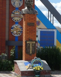 Пам'ятник Тарасу Шевченко в смт. Томашпіль