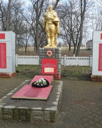 Братская могила в с. Покровское (Токмакский р-н)