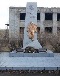 Братская могила в с. Трояны