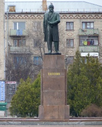 Памятник В.И.Ленину в г.Снигиревка
