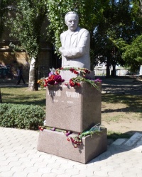 Памятник Вячеславу Черноволу в Николаеве (сквер им.Н.В.Черновола)