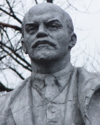 Памятник В.И.Ленину в пгт.Петриковка