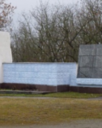 Братская могила в с.Саксагань (Пятихатский р-н)