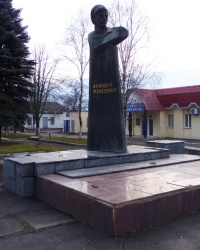 Памятник Железняку А.Г. (матрос Железняк) в г.Пятихатки