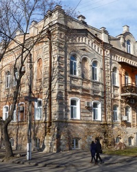 Кременчугская уездная земская управа по ул. Коцюбинского, 2