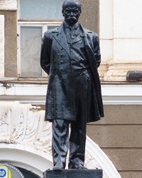 Памятник Шевченко Т.Г в г. Кривой Рог