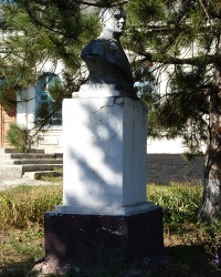 Памятник Гагарину Ю.А в пгт. Лиховка
