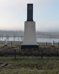 Памятник воинам-односельчанам в с. Горки (Синельниковский р-н)